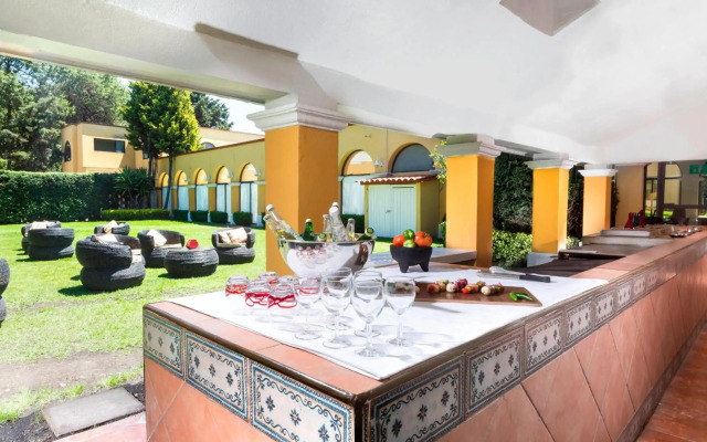 Courtyard by Marriott Toluca Airport