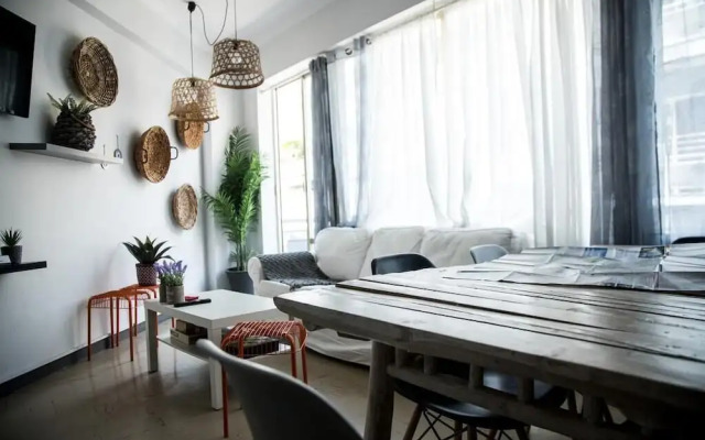 Thanasis Place Hostel