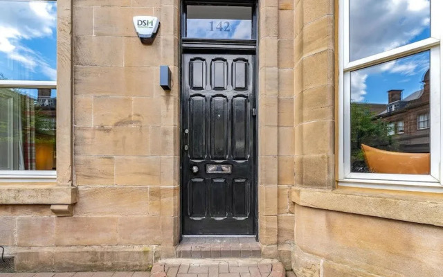 Stylish Elegance in City s Heart