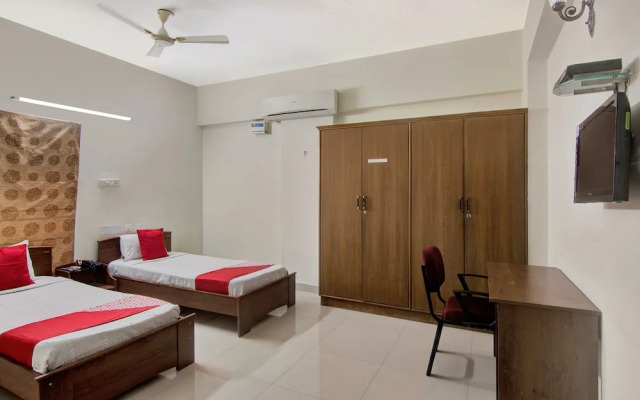 OYO 20008 SilverKey Madhapur