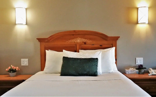 Knights Inn Colonial Fireside Inn