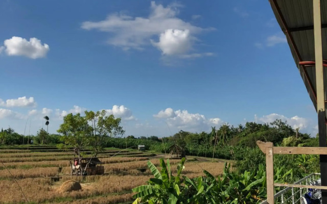 Taman Nauli Bed & Breakfast
