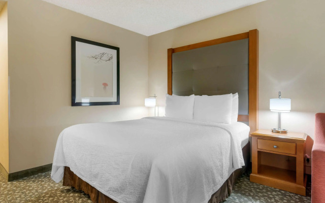 Best Western Plus Oak Harbor Hotel & Conference Center