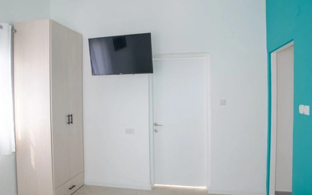 Hostel BU93