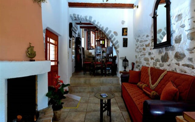 The Traditional Homes of Crete - Almond Tree Villas
