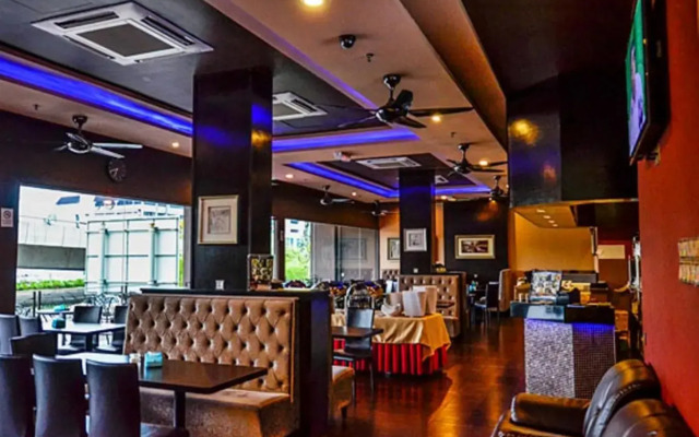 Valenza Hotel & Cafe