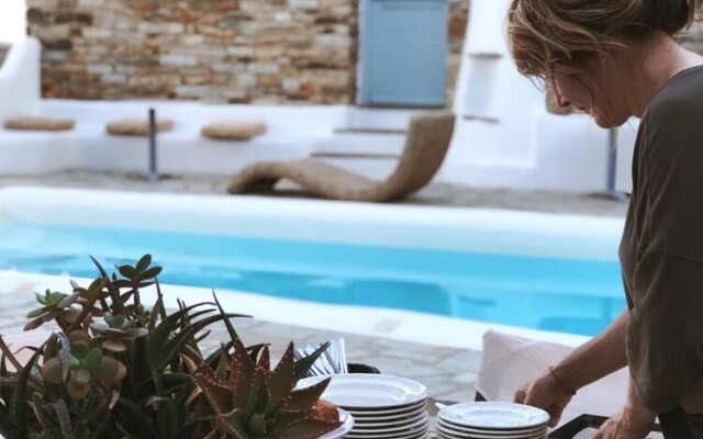 Onar Hotel and Suites
