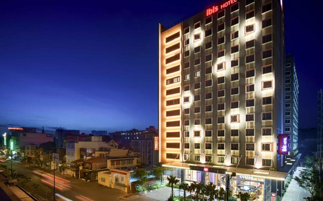 ibis Saigon South