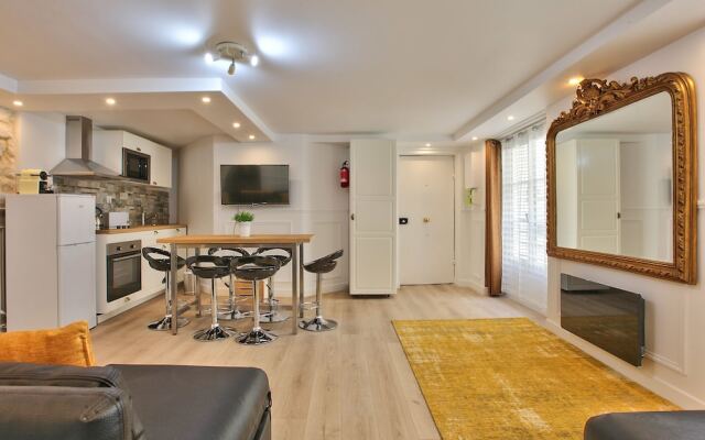 42 - Luxury Flat