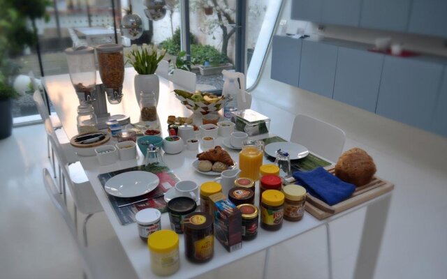 Vegan b&b AM/PM