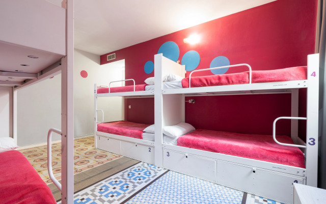 Purple Nest Hostel