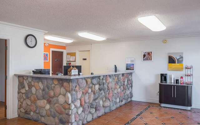 Motel 6 Safford, AZ