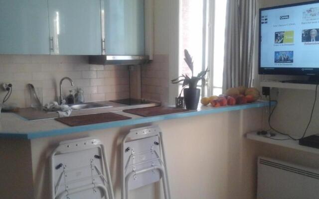 Trouville centre 2 pièces balcon sur plage à 30 mètres