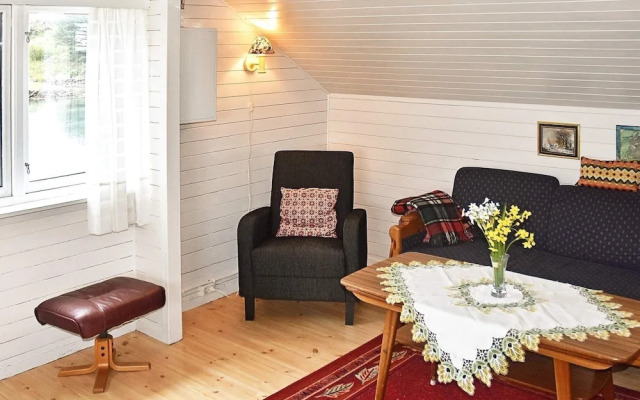 6 Person Holiday Home in Rubbestadneset