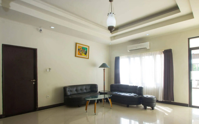 Maxi Hotel Kedonganan