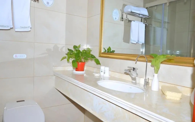 GreenTree Inn Chizhou Dongzhi County Lishan Xiushui Express Hotel