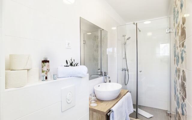 Boutique Rooms - With Pool - 1 - R101