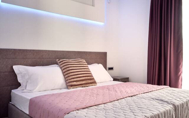 Savvas Luxury Suites