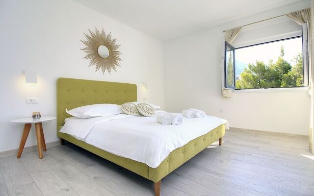 Villa Navis