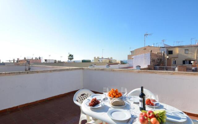 28 Townhouse 200mts from sea/beach