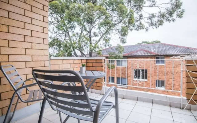 Simple Comfort! 2bed1bath Unit in Meadowbank