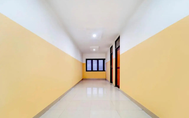 R K Residency by OYO Rooms