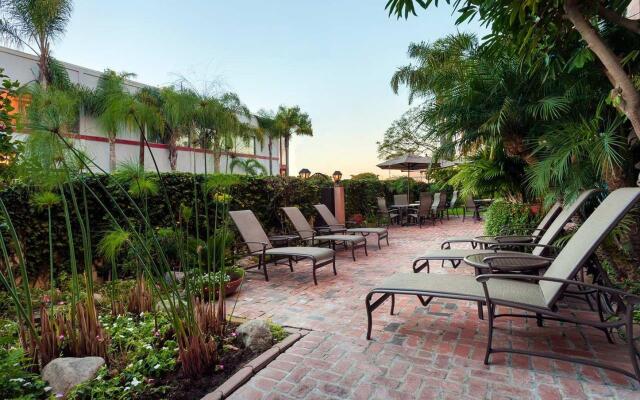 Embassy Suites by Hilton Los Angeles LAX South/El Segundo