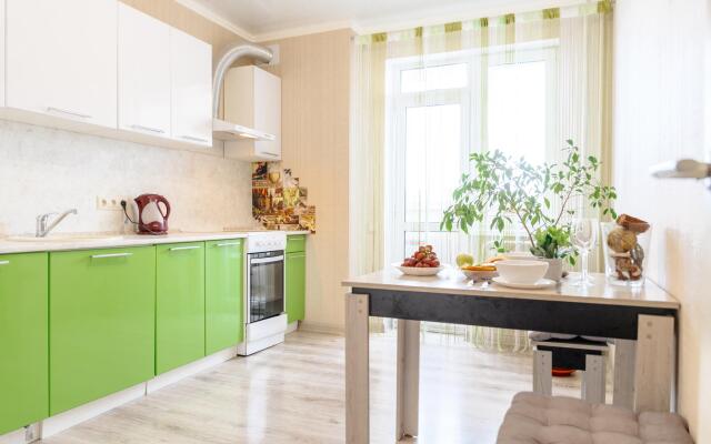 LetoApart (ЛетоАпарт) на улице  Революции 1905 года 35