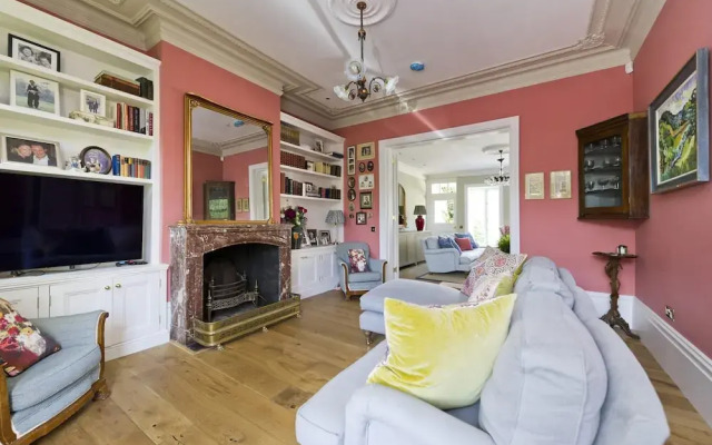 Amazing Spacious 5 Bed House Wimbledon