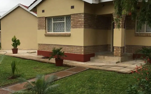 Cycad Lodge Zimbabwe