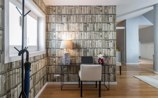 Baixa-Chiado Library Loft