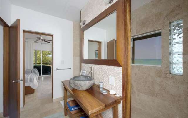 Touch of Class by Eleuthera Vacation Rentals