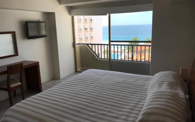 Departamento 523 con playa dentro de Hotel en Ixtapa