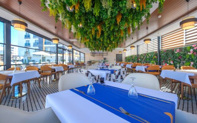 Elysium Deluxe Suites