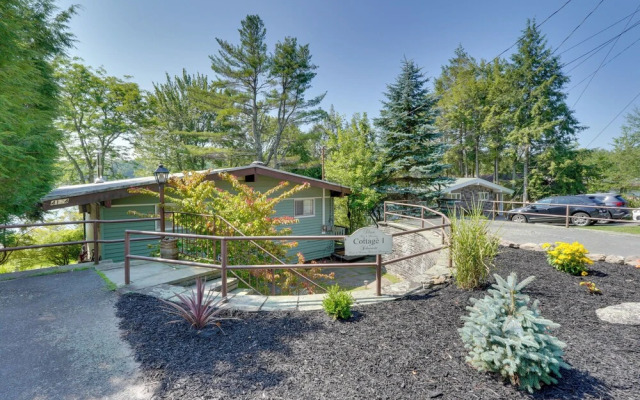 Waterfront White Lake Vacation Rental!