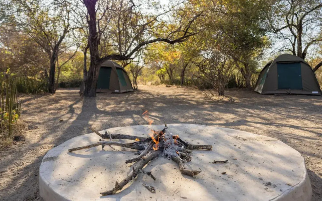 Khwai Mokoro Safaris and Campsites