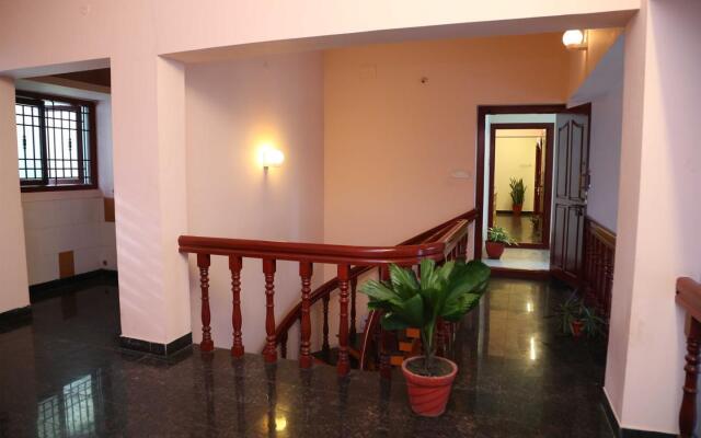 Le Garden Inn