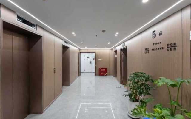 Qitan Diary Hotel