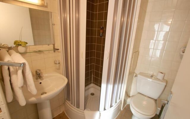Hotel Denfert Montparnasse