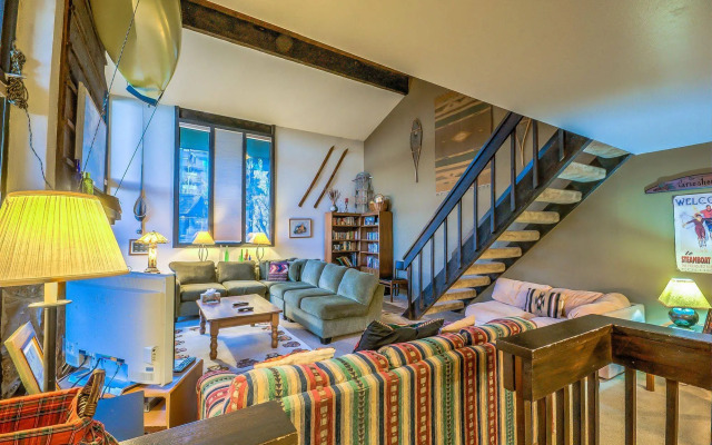 Hillsider by Retreatia