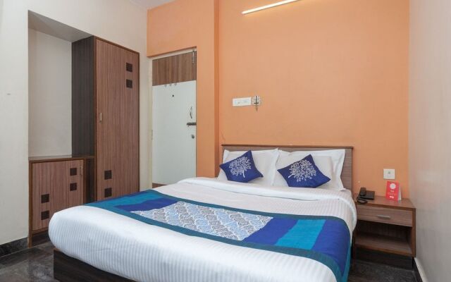 Oyo 16890 Hotel Srm Central Park