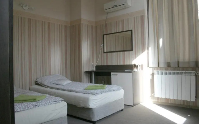 Roger's Hotel