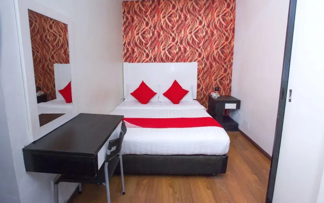 OYO 44037 King Park Hotel