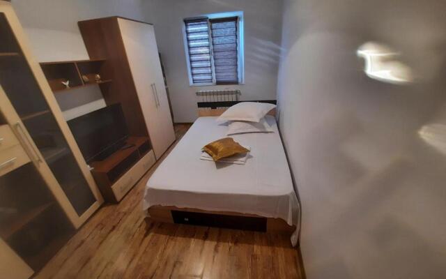 Apartament Mircea Strada Rozelor Etaj 4