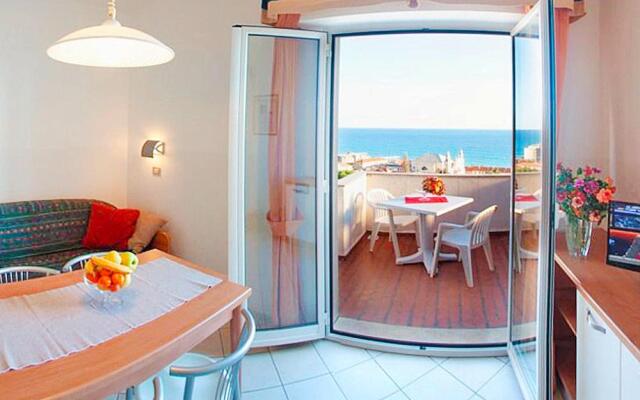 Apartment in Pietra Ligure near Shopping
