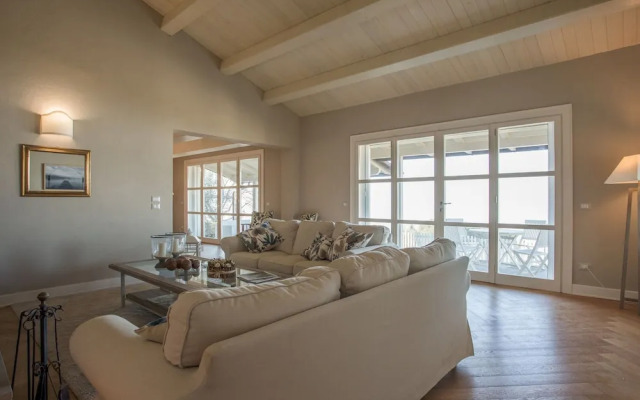 Holiday Home in Magione With Lake View & Pool