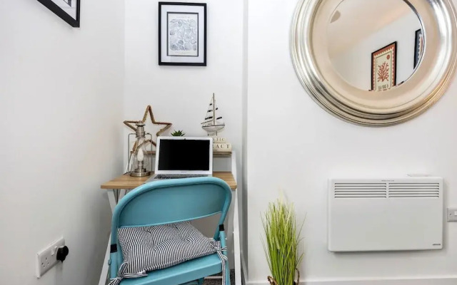 Queens Mile 1 With Free Parking By My Getaways