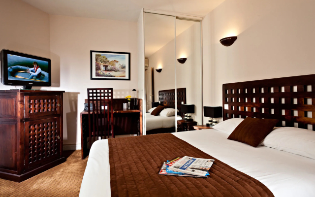Best Western Le Comtadin
