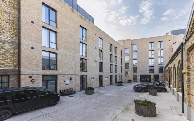 Stylish Hackney Wick Apartment With Terrace