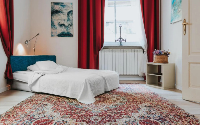 Salon Apartment in Dorcol Historical